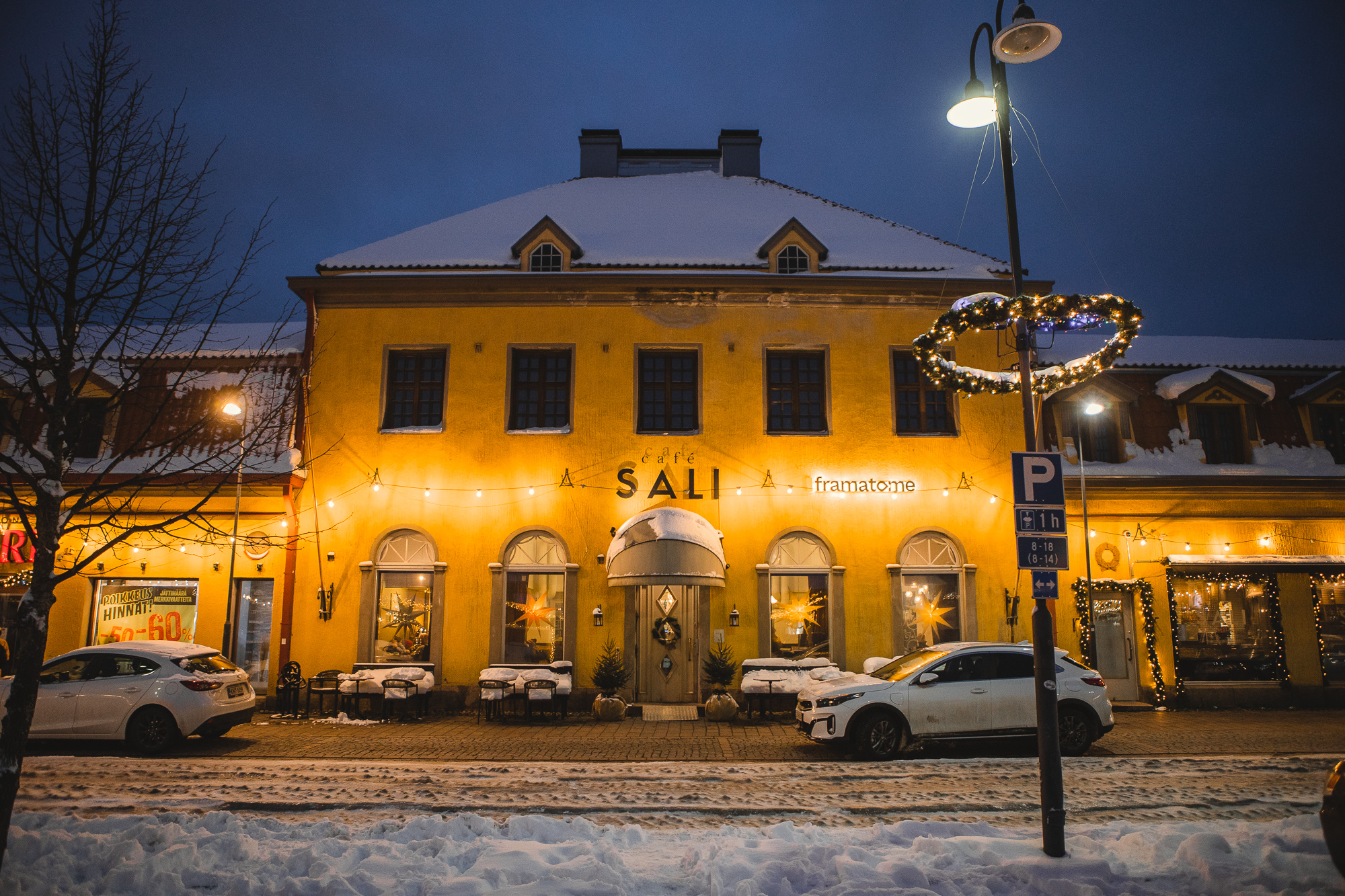 Cafe Sali in the evening time with christmas lights