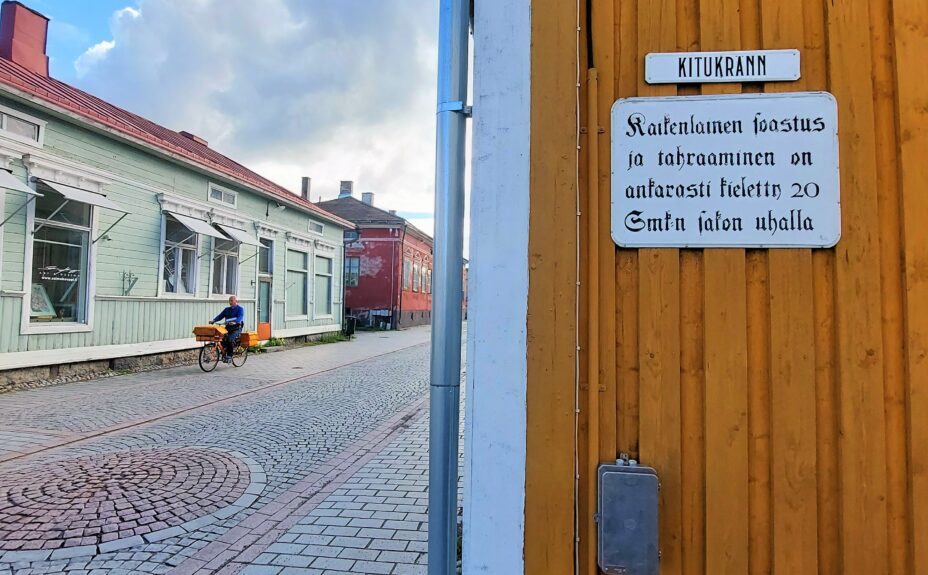 Kitukränn street sign.