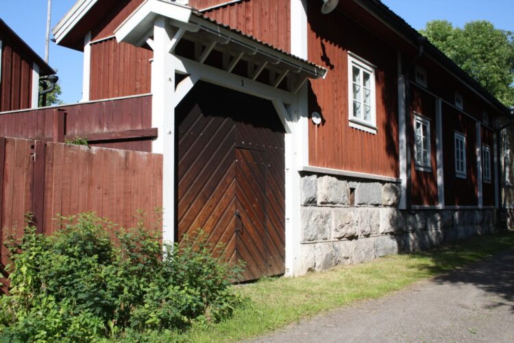 Wähä-Kesklän puinen portti.