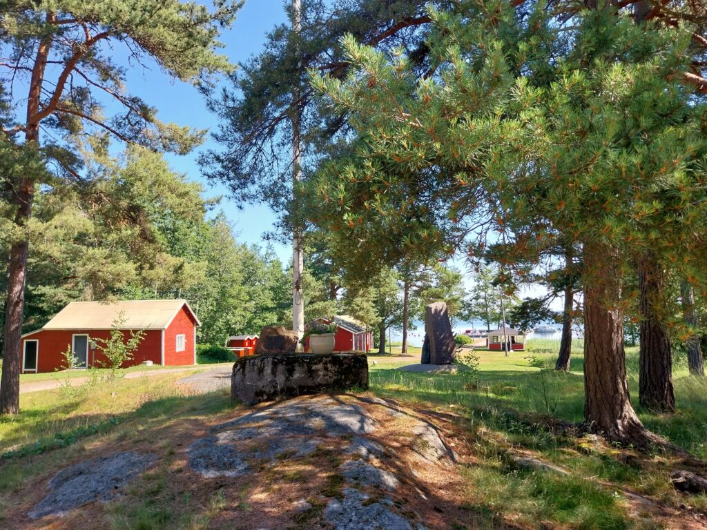 View from the Kuuskajaskari island. 