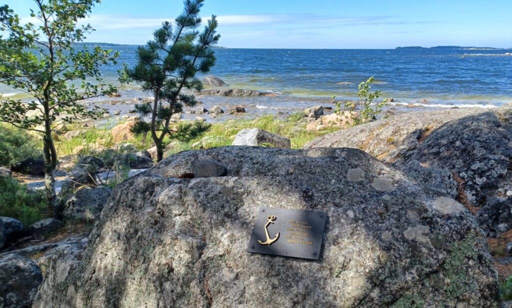 A memorial site at Maanpää.