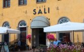 Cafe Salin sisäänkäynti.